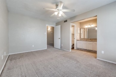 Serenity abounds in this beautifully renovated 2 bedroom, 2 and on Stevens Park Golf Course in Texas - for sale on GolfHomes.com, golf home, golf lot