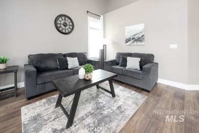 Over 3,000 custom square feet in the Prestigious Carriage Hills on Hunters Point Golf Club in Idaho - for sale on GolfHomes.com, golf home, golf lot