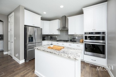 Over 3,000 custom square feet in the Prestigious Carriage Hills on Hunters Point Golf Club in Idaho - for sale on GolfHomes.com, golf home, golf lot