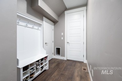 Over 3,000 custom square feet in the Prestigious Carriage Hills on Hunters Point Golf Club in Idaho - for sale on GolfHomes.com, golf home, golf lot