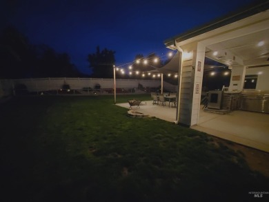 Over 3,000 custom square feet in the Prestigious Carriage Hills on Hunters Point Golf Club in Idaho - for sale on GolfHomes.com, golf home, golf lot
