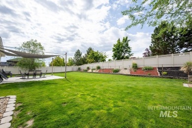 Over 3,000 custom square feet in the Prestigious Carriage Hills on Hunters Point Golf Club in Idaho - for sale on GolfHomes.com, golf home, golf lot