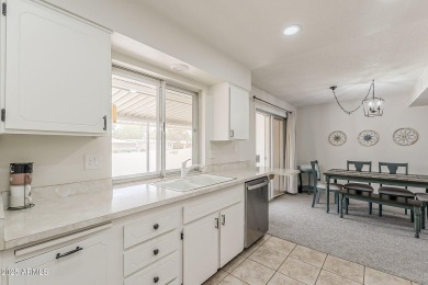 Immaculate Move-In Ready Condo/Twin Home! This beautifully on PalmBrook Country Club in Arizona - for sale on GolfHomes.com, golf home, golf lot