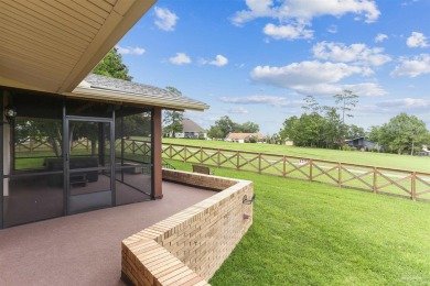 Come live the Florida lifestyle with this golf course home in on Scenic Hills Country Club in Florida - for sale on GolfHomes.com, golf home, golf lot