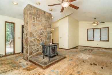 Investors and DIYers this one is for you!! Located in on Woodstone Meadows Golf Course At Massanutten in Virginia - for sale on GolfHomes.com, golf home, golf lot