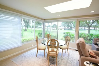 Stunning well-maintained 2 bedroom plus office/bedroom 0n large on Hunters Run Golf and Country Club in Florida - for sale on GolfHomes.com, golf home, golf lot