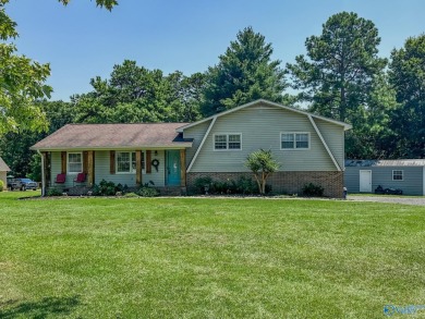 This spacious 3 bedroom, 2 bath family home is nestled on a 1 on Brookside Golf Course in Alabama - for sale on GolfHomes.com, golf home, golf lot