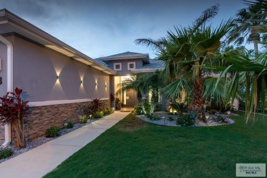 Spacious garage is 1242 sq ft which includes two car garage (24 on South Padre Island Golf Club in Texas - for sale on GolfHomes.com, golf home, golf lot