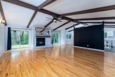 *MOVE-IN READY*Welcome to this stunning 3-bedroom, 2-bathroom on Lakes of the Four Seasons Country Club in Indiana - for sale on GolfHomes.com, golf home, golf lot