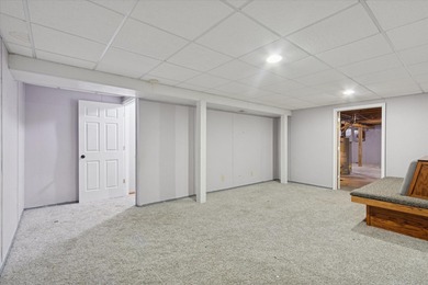 Welcome to your new home! This spacious three-bedroom on Westlake Village in Illinois - for sale on GolfHomes.com, golf home, golf lot