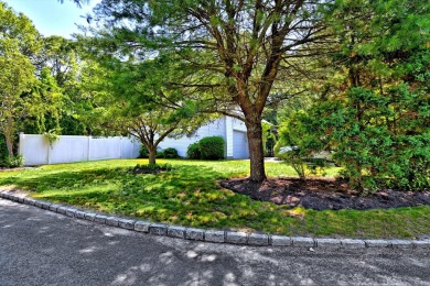 Charming and updated ranch located in the Timber Ridge on Pine Ridge Golf Club in New York - for sale on GolfHomes.com, golf home, golf lot