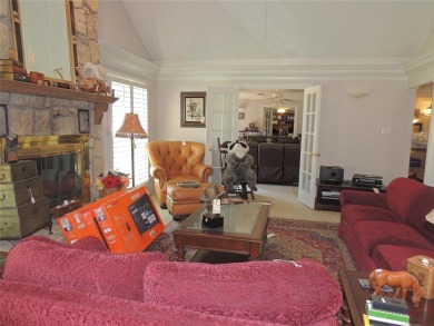 UNBELIEVABLE POTENTIAL IN THIS GREAT GOLF COURSE HOME!!  ALL the on Abilene Country Club - South Course in Texas - for sale on GolfHomes.com, golf home, golf lot