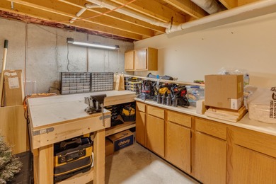 This 2-bedroom townhouse offers the perfect blend of comfort and on White Mountain Country Club in New Hampshire - for sale on GolfHomes.com, golf home, golf lot