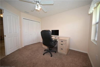 This 3 Bedroom, 2 Bath home is located in much desired Golf on Golf Hammock Country Club in Florida - for sale on GolfHomes.com, golf home, golf lot