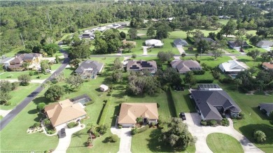 This 3 Bedroom, 2 Bath home is located in much desired Golf on Golf Hammock Country Club in Florida - for sale on GolfHomes.com, golf home, golf lot