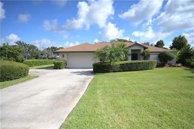 This 3 Bedroom, 2 Bath home is located in much desired Golf on Golf Hammock Country Club in Florida - for sale on GolfHomes.com, golf home, golf lot