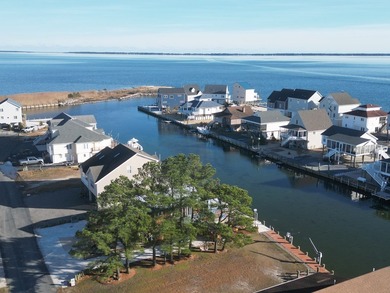 Beautiful canal-front lot on quiet Sailors Ct in Captain's Cove! on Captains Cove Golf and Yacht Club in Virginia - for sale on GolfHomes.com, golf home, golf lot