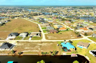 Exclusively presented by Sunland Real Estate: Gulf Access on Burnt Store Golf Club in Florida - for sale on GolfHomes.com, golf home, golf lot