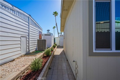 Welcome to Colonial Country Club, 55+ Community, This 3 bedroom on Colonial Country Club in California - for sale on GolfHomes.com, golf home, golf lot