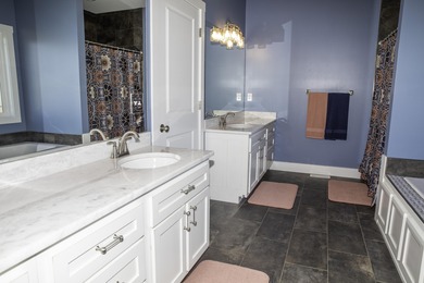 HUGE Price Correction! Luxury Living on the Golf Course - 4 Bed on Bright Leaf Golf Course in Kentucky - for sale on GolfHomes.com, golf home, golf lot