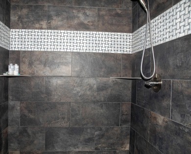 HUGE Price Correction! Luxury Living on the Golf Course - 4 Bed on Bright Leaf Golf Course in Kentucky - for sale on GolfHomes.com, golf home, golf lot