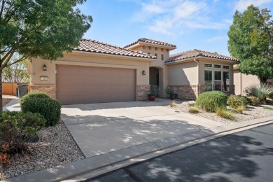 Welcome to this beautiful 3-bedroom, 2-bathroom home located in on Sunriver Golf Club in Utah - for sale on GolfHomes.com, golf home, golf lot