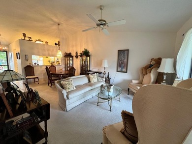 LOCATION IS THE KEY! NESTLED IN A VIBRANT 55+ COMMUNITY, THIS on Forest Oaks Golf Club in Florida - for sale on GolfHomes.com, golf home, golf lot