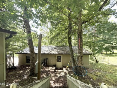 Charming home in the Wilshire Heights neighborhood of Fairfield on Stonehenge Golf Course in Tennessee - for sale on GolfHomes.com, golf home, golf lot