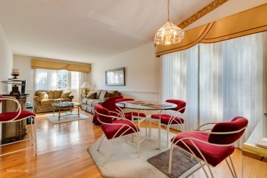 Very nice and very large two story townhome in the Odyssey on Odyssey Country Club in Illinois - for sale on GolfHomes.com, golf home, golf lot