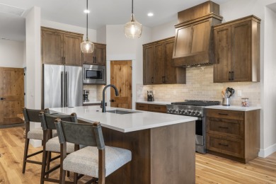 Summer incentive package valued at over $100,000! Now is the on Sunriver Caldera Springs Golf Course in Oregon - for sale on GolfHomes.com, golf home, golf lot