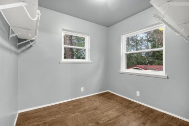 Nestled in a quiet cul-de-sac, this gem boasts 3 br 2ba with the on Rayburn Country Club in Texas - for sale on GolfHomes.com, golf home, golf lot
