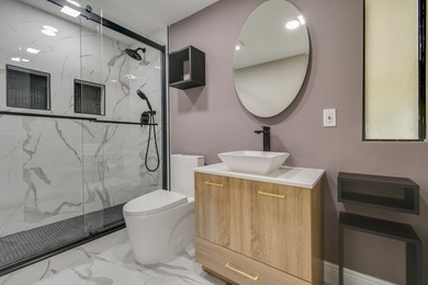 Luxurious Move-in Ready, Updated Waterfront Condo in Harbor on North Palm Beach Country Club in Florida - for sale on GolfHomes.com, golf home, golf lot