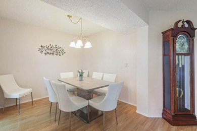 EASY TO MOVE-IN & LOVE! THIS CONVENIENTLY LOCATED FURNISHED on Poinciana Golf Club in Florida - for sale on GolfHomes.com, golf home, golf lot