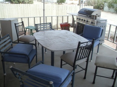 This 1973 140 sq ft. Manufactured home is a 2-bedroom 2 bath on The Club At Shenandoah Springs in California - for sale on GolfHomes.com, golf home, golf lot