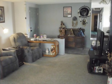 This 1973 140 sq ft. Manufactured home is a 2-bedroom 2 bath on The Club At Shenandoah Springs in California - for sale on GolfHomes.com, golf home, golf lot