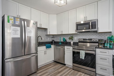 Do you want to live on VACATION full time or have a fabulous on Prestwick Country Club in South Carolina - for sale on GolfHomes.com, golf home, golf lot