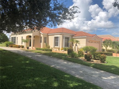 **NEW ROOF TO BE INSTALLED AFTER HURRICANE IAN 2022*  Delightful on Seminole Lakes Country Club in Florida - for sale on GolfHomes.com, golf home, golf lot