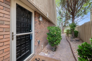 ***Townhome on the Fairway*** Who needs a backyard when you've on Bloomington Country Club in Utah - for sale on GolfHomes.com, golf home, golf lot