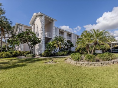 This 1st floor end unit condo is one the largest floorplans in on Plantation Golf and Country Club in Florida - for sale on GolfHomes.com, golf home, golf lot