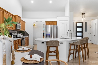 SELLER IS OFFERING $10,000 TOWARD CLOSING COSTS/RATE BUY-DOWN!! on Quail Hollow Golf Club in Idaho - for sale on GolfHomes.com, golf home, golf lot