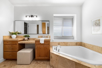 SELLER IS OFFERING $10,000 TOWARD CLOSING COSTS/RATE BUY-DOWN!! on Quail Hollow Golf Club in Idaho - for sale on GolfHomes.com, golf home, golf lot