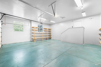 SELLER IS OFFERING $10,000 TOWARD CLOSING COSTS/RATE BUY-DOWN!! on Quail Hollow Golf Club in Idaho - for sale on GolfHomes.com, golf home, golf lot