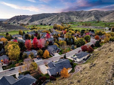 SELLER IS OFFERING $10,000 TOWARD CLOSING COSTS/RATE BUY-DOWN!! on Quail Hollow Golf Club in Idaho - for sale on GolfHomes.com, golf home, golf lot