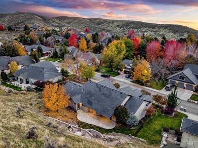 SELLER IS OFFERING $10,000 TOWARD CLOSING COSTS/RATE BUY-DOWN!! on Quail Hollow Golf Club in Idaho - for sale on GolfHomes.com, golf home, golf lot