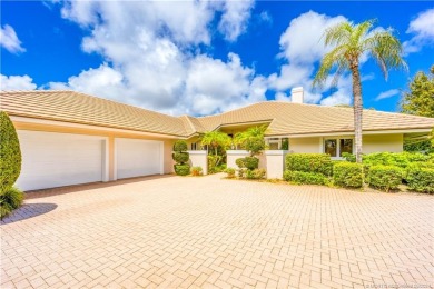 Gracious & charming, this CBS tile roof estate home

enjoys a on Mariner Sands Country Club in Florida - for sale on GolfHomes.com, golf home, golf lot