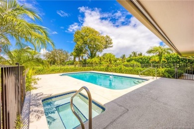 Gracious & charming, this CBS tile roof estate home

enjoys a on Mariner Sands Country Club in Florida - for sale on GolfHomes.com, golf home, golf lot