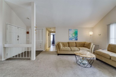 Charming 3-bedroom, 2-bath home with 1,464 sq ft of living space on Beacon Woods Golf Club in Florida - for sale on GolfHomes.com, golf home, golf lot