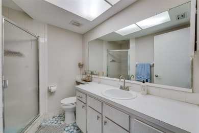 Charming 3-bedroom, 2-bath home with 1,464 sq ft of living space on Beacon Woods Golf Club in Florida - for sale on GolfHomes.com, golf home, golf lot
