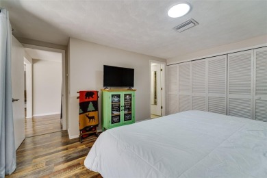Charming 3-bedroom, 2-bath home with 1,464 sq ft of living space on Beacon Woods Golf Club in Florida - for sale on GolfHomes.com, golf home, golf lot
