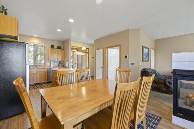 Check out this clean and turn key Running Y Townhome! on Running Y Ranch Resort in Oregon - for sale on GolfHomes.com, golf home, golf lot